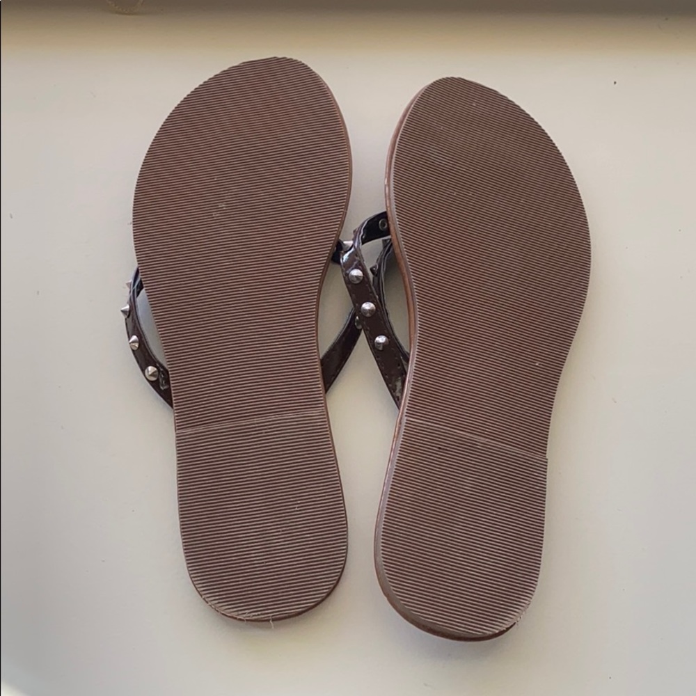 Assorted Sandal Bundle - Picture 2 of 7